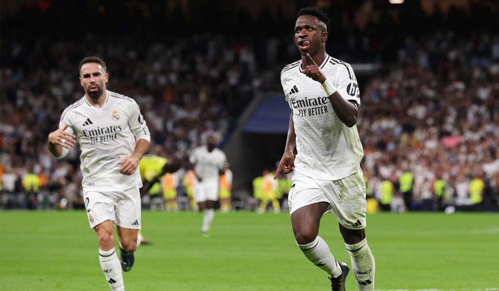 La pegada de Vinicius y Valderde rescata al Real Madrid ante un combativo Villarreal (2-0)
