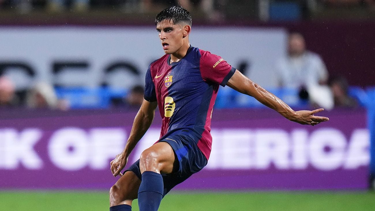 Gerard Martín durante un partido con el Barça
