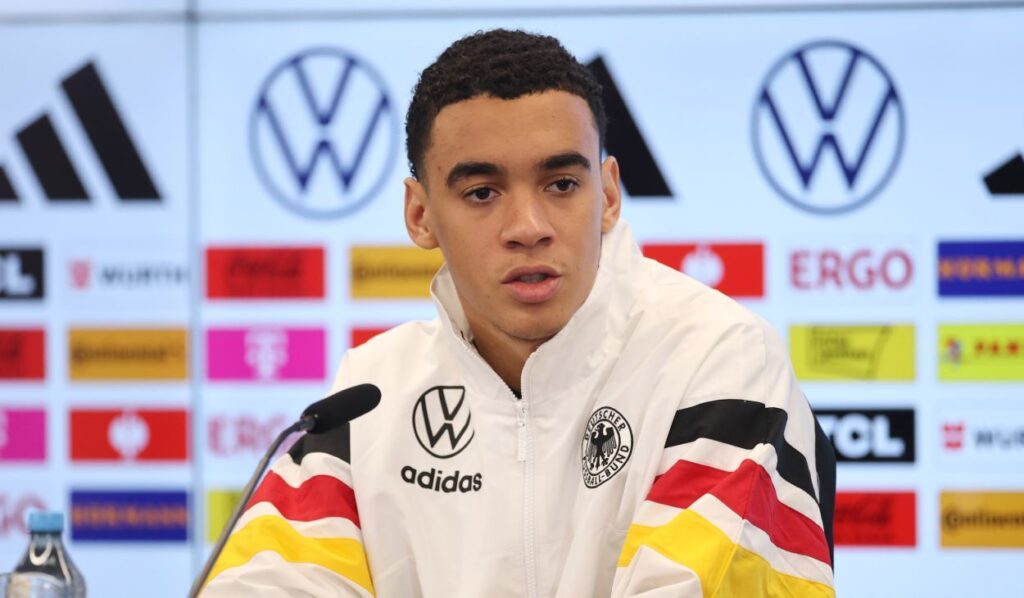 ¿Sigue siendo una opción para el Barça? Jamal Musiala juega al despiste con su futuro