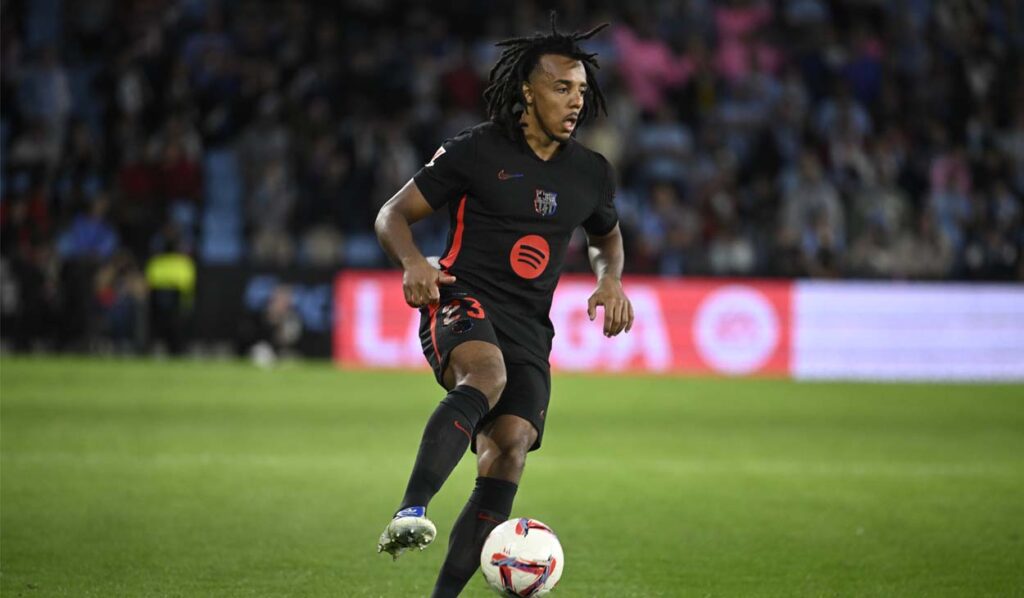 ¿Debe el Barça fichar un lateral en enero? Los errores ante el Celta retratan a la zaga culé