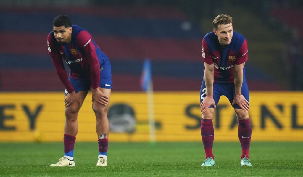 El Barça encamina la renovación de Ronald Araújo… y mantiene las dudas con Frenkie de Jong