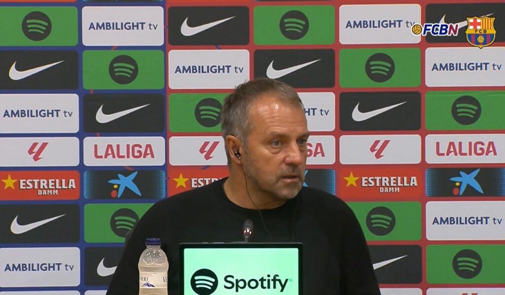 Hansi Flick da la cara y llena de esperanza al Barça pese a la derrota