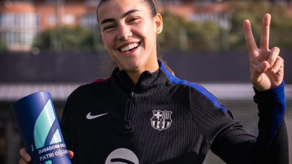 Patri Guijarro recibe el premio MVP de la Liga F de noviembre