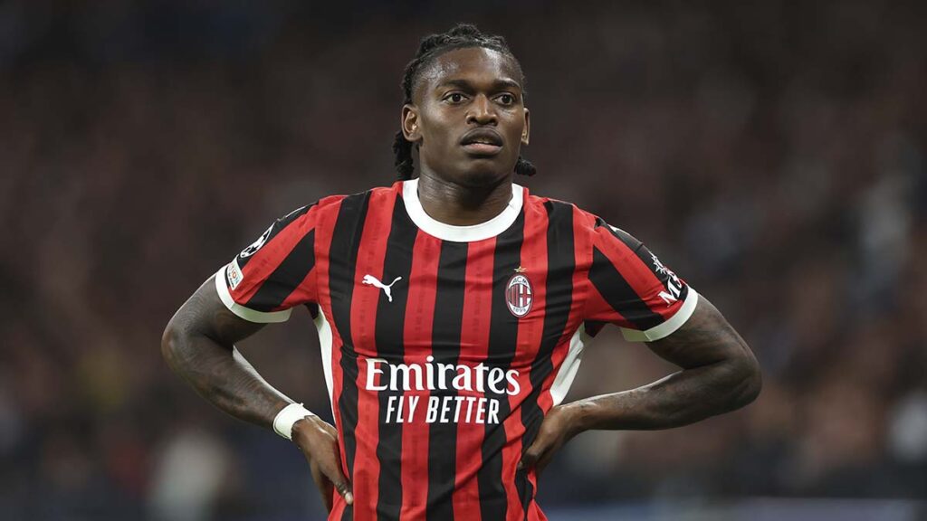 El Milan busca apartar a Rafael Leao del FC Barcelona con una decisión drástica