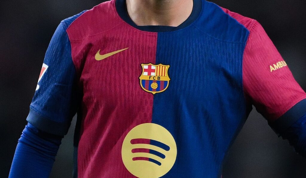 El Barcelona podría lucir el logo de Ed Sheeran en su camiseta en el Clásico contra el Real Madrid