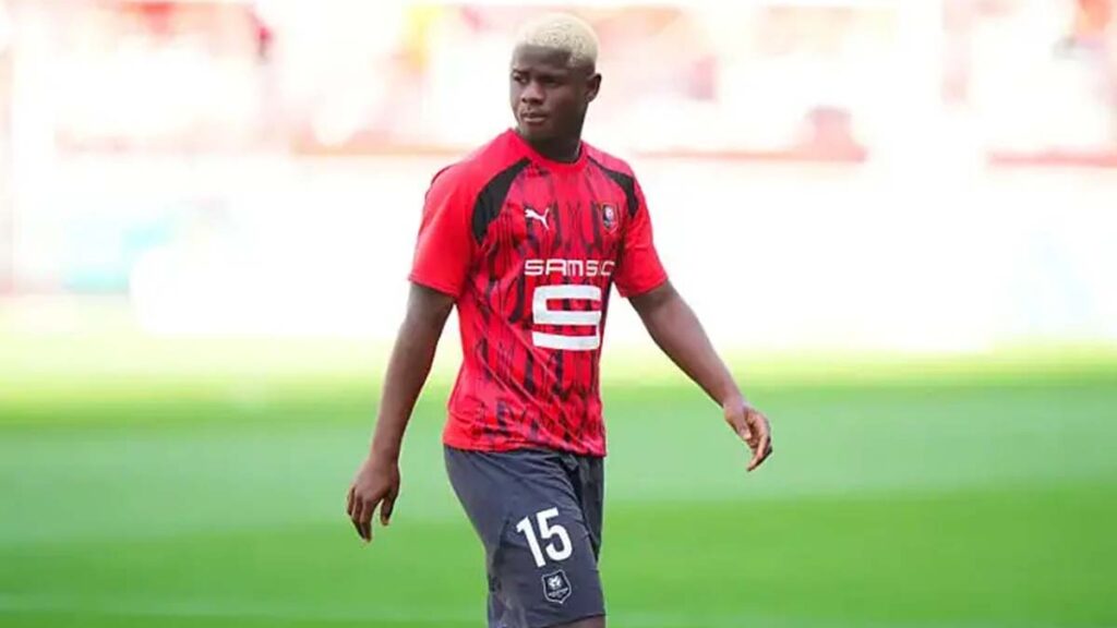 Mourinho podría ‘rescatar’ a Mika Faye: El FC Barcelona, atento