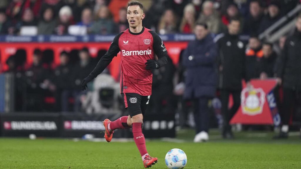 ¿Regreso a casa? El Barça valora seriamente el fichaje de Alejandro Grimaldo
