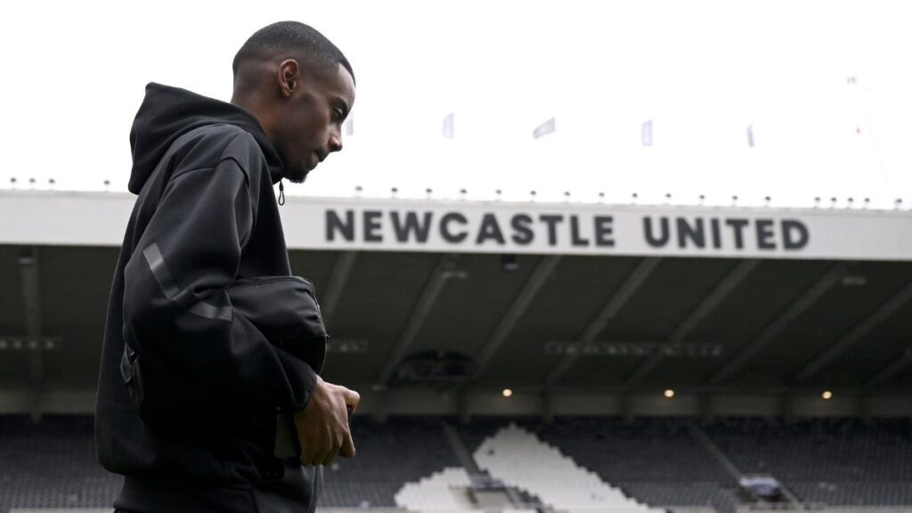 ¡Alerta, FC Barcelona! El Newcastle busca opciones ante el posible adiós de Alexander Isak