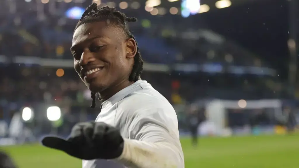 ¡Fichaje a la vista! El Milan pone a Rafael Leao en el mercado y el Barça se ilusiona