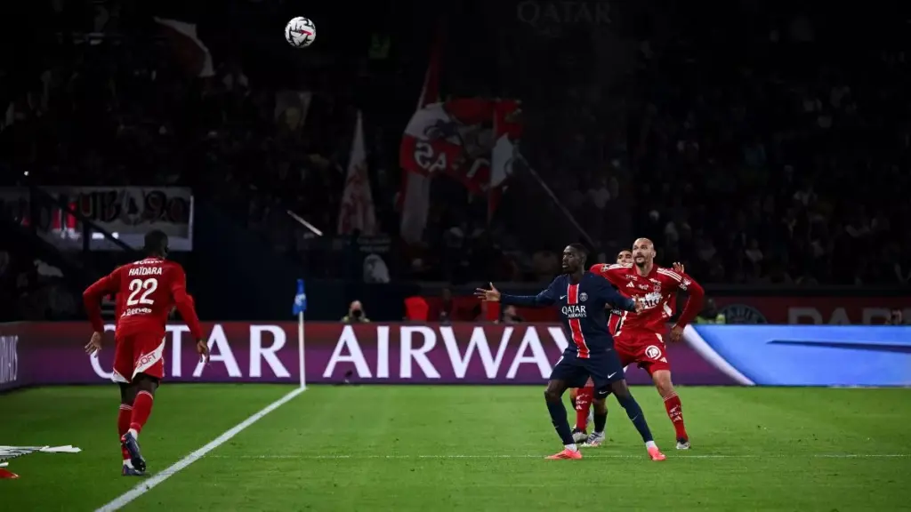 El Barça y el Liverpool, pendientes del duelo de Champions entre Brest y PSG