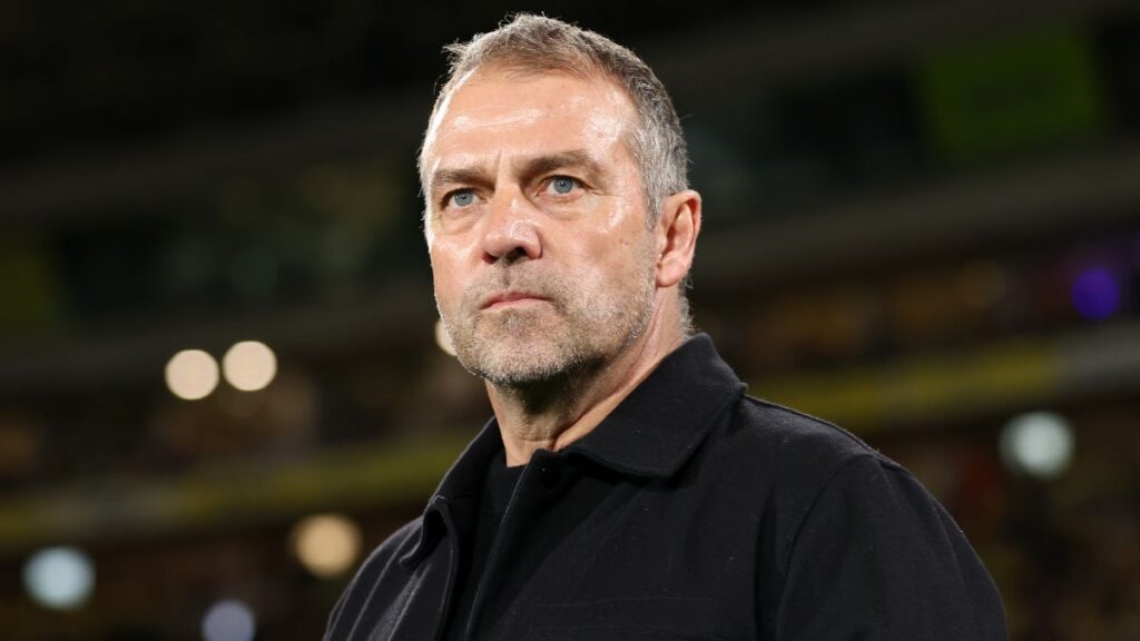 LaLiga corona a Hansi Flick como el Mejor Entrenador del Mes de febrero