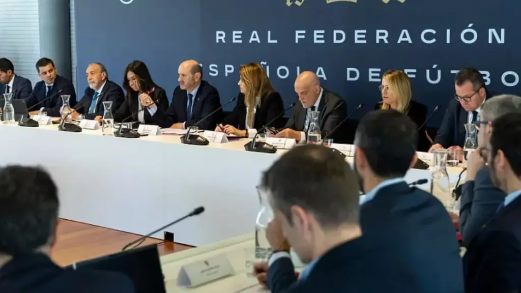 Reunión explosiva en el fútbol español: ¿Se avecinan sanciones para el Real Madrid?