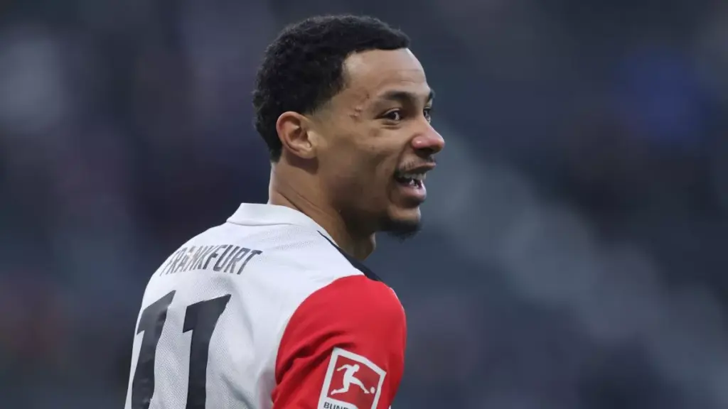Un nuevo nombre en la agenda del Barça: Hugo Ekitike, ¿el heredero de Lewandowski?