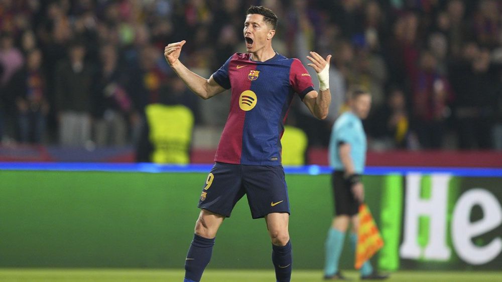 Robert Lewandowski festejando un gol en el Barça-Dortmund (4-0)