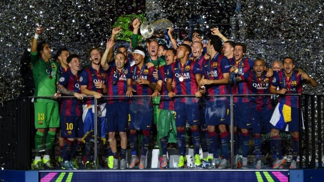 El Barça levantando el trofeo de campeón de la Champions League 2014 15 El Barça levantando el trofeo de campeón de la Champions League 2014 15