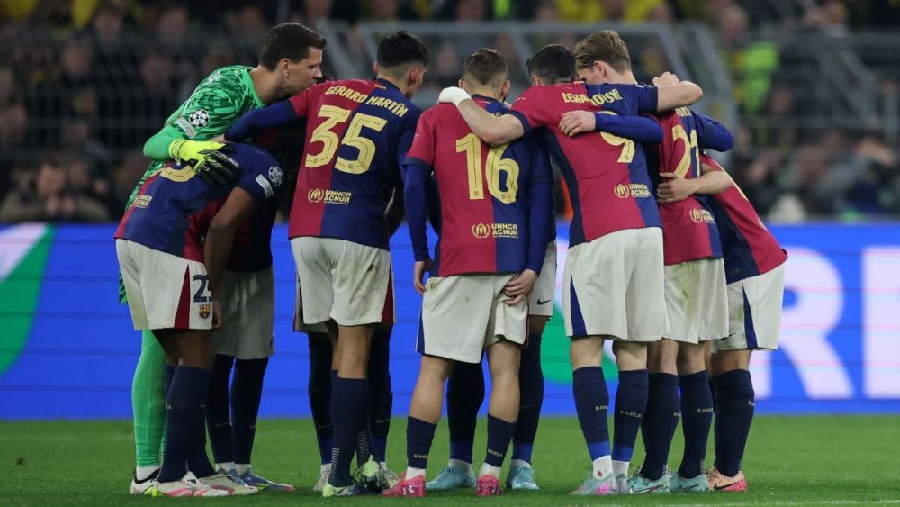 Jugadores del FC Barcelona reunidos en el duelo ante el Borussia Dortmund en la UEFA Champions League 2024-25