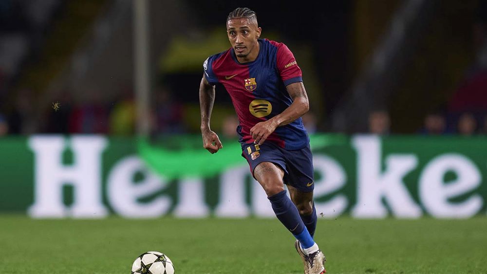 Raphinha en un partido con el Barça