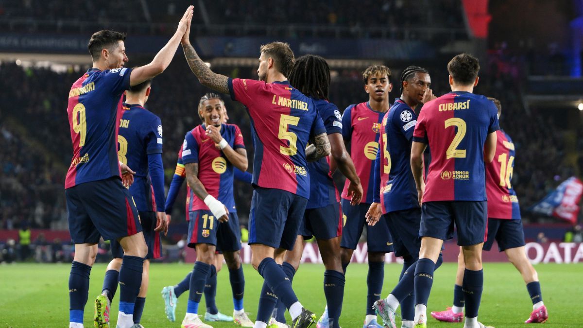 Jugadores del FC Barcelona en el duelo ante el Borussia Dortmund en los cuartos de final de la UEFA Champions League