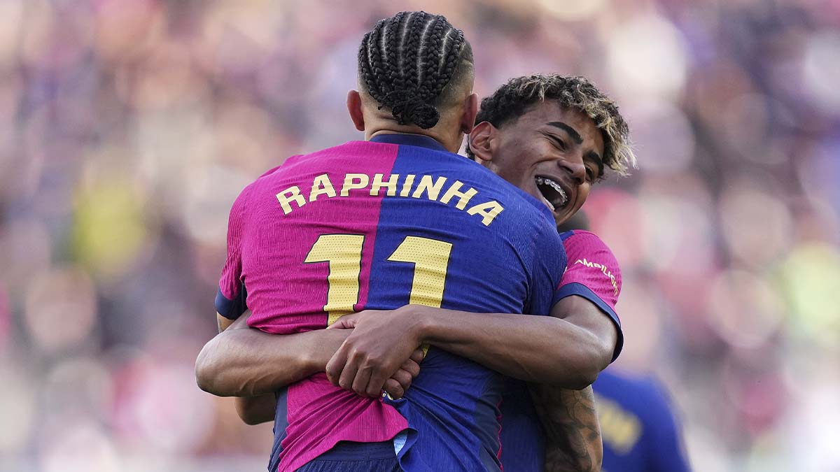 Raphinha y Lamine, festejando ante el Celta