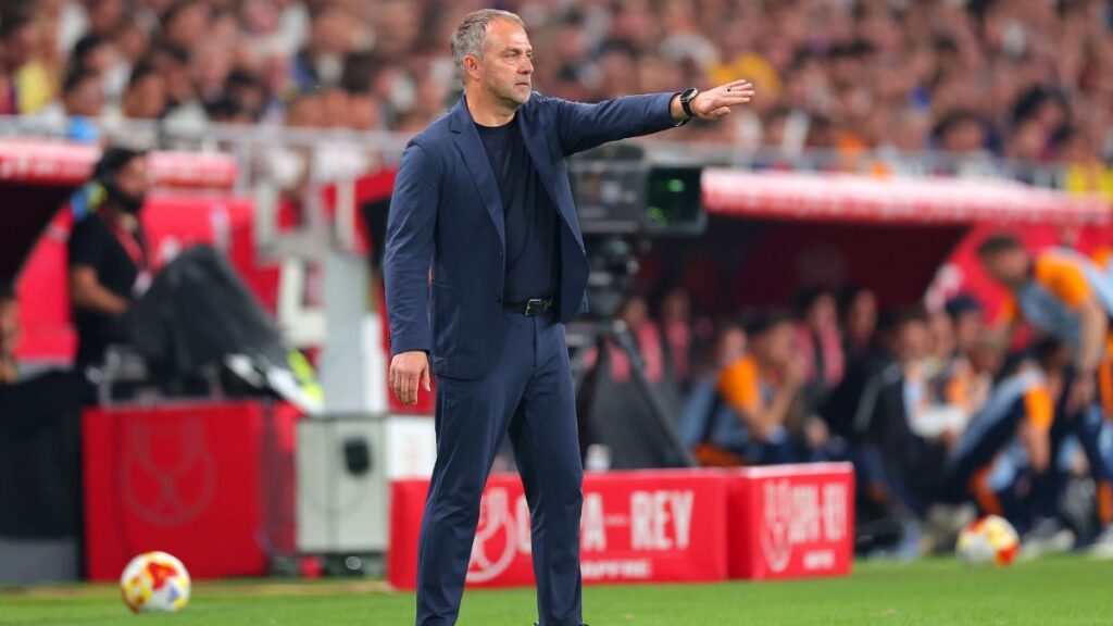 Desde Alemania dan por cerrada la renovación de Hansi Flick con el Barça hasta 2027, ¿cuándo se oficializaría?