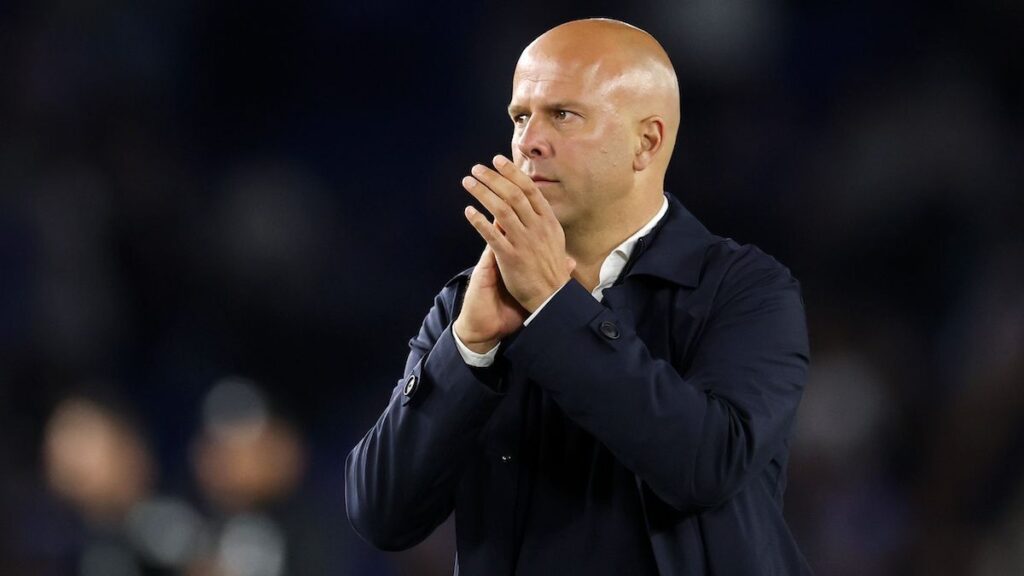 El entrenador del Liverpool «responde» a Deco: «Yo admiro a Lamine Yamal y Raphinha»