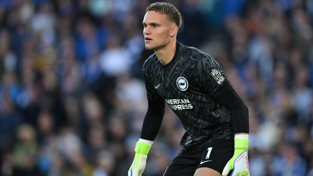 Portería del Barça: Joan García es favorito, pero Verbruggen entra en el radar