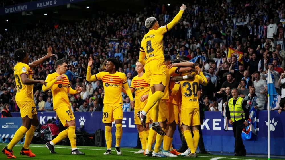 El FC Barcelona coronándose campeón de LaLiga 2022-23 en una visita ante el RCD Espanyol