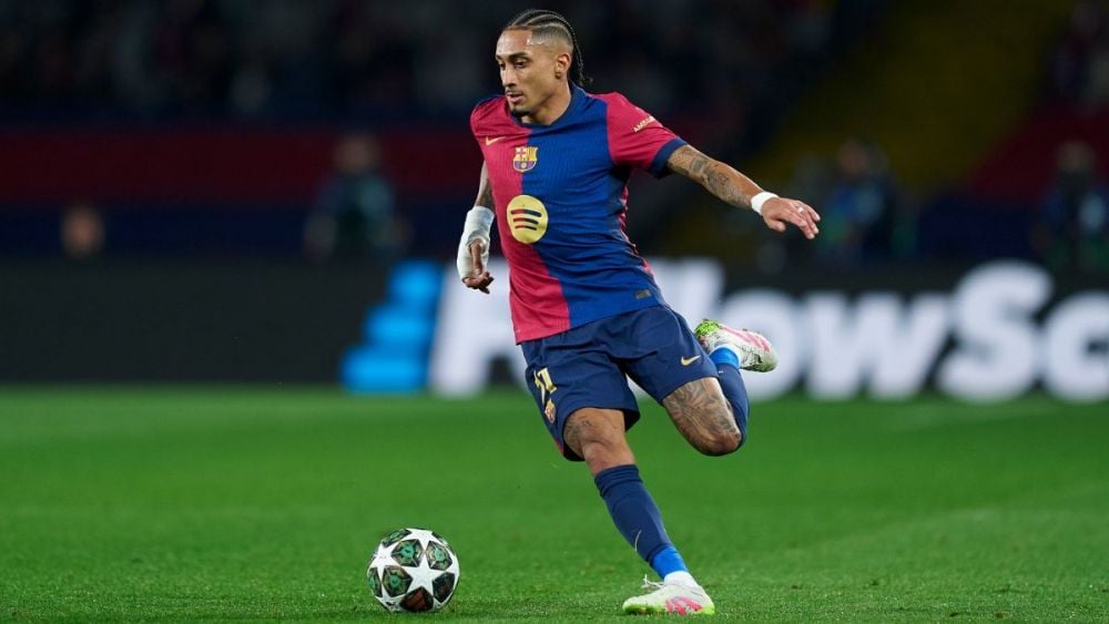 Raphinha en el duelo entre el FC Barcelona y el Borussia Dortmund en la UEFA Champions League 2024 25 Raphinha en el duelo entre el FC Barcelona y el Borussia Dortmund en la UEFA Champions League 2024 25