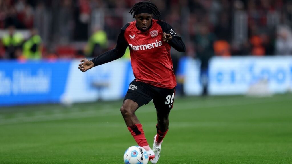 Jeremie Frimpong, cada vez más cerca del Barça: la postura que acerca al lateral derecho al club