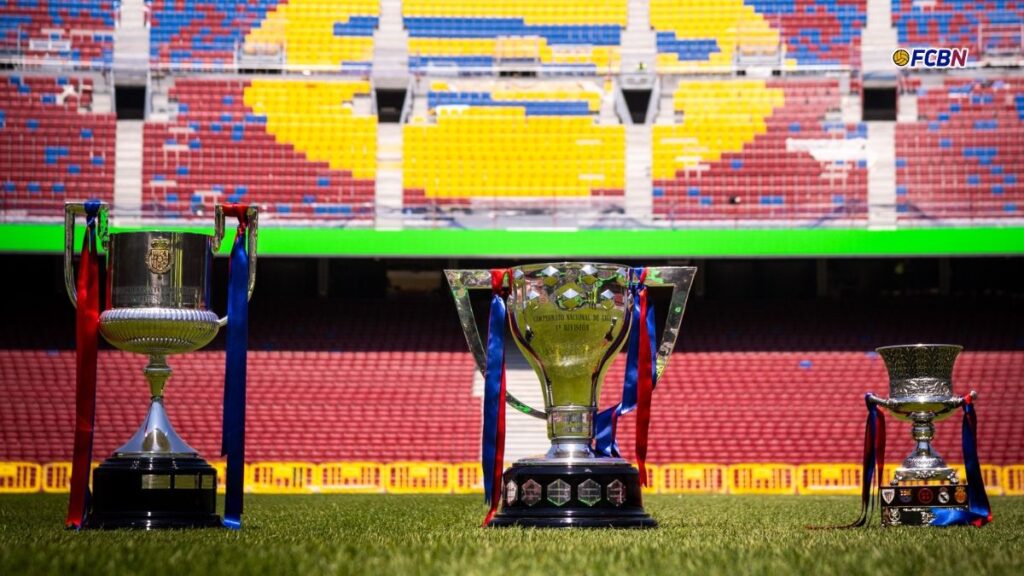 El Barça presenta su triplete nacional en el Camp Nou: “Viviendo el momento, construyendo el futuro”