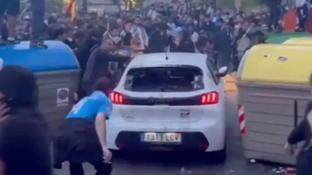 Espanyol-Barça: atropello masivo fuera del estadio