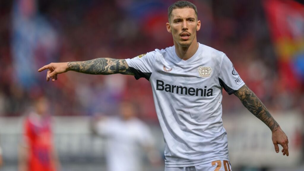 Grimaldo, en la mira del Barça: ¿Nuevo fichaje para el lateral izquierdo?