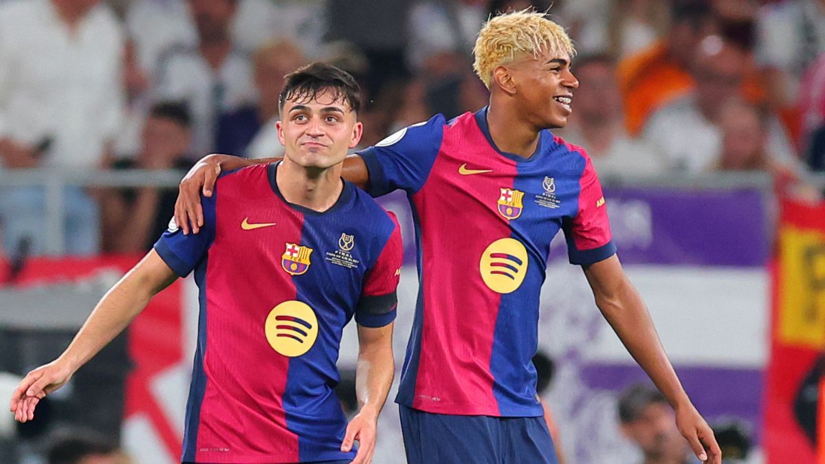 Lamine Yamal y Pedri González en la final de la Supercopa de España 2025 ante el Real Madrid
