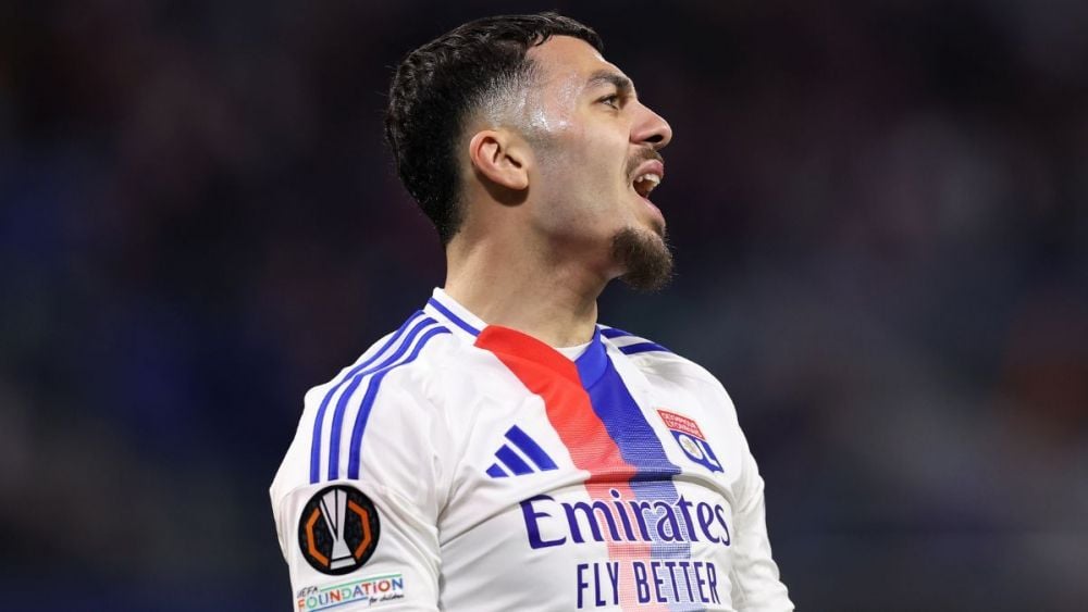 Georges Mikautadze, delantero del Lyon que podría salir del equipo tras su descenso a la Ligue 2