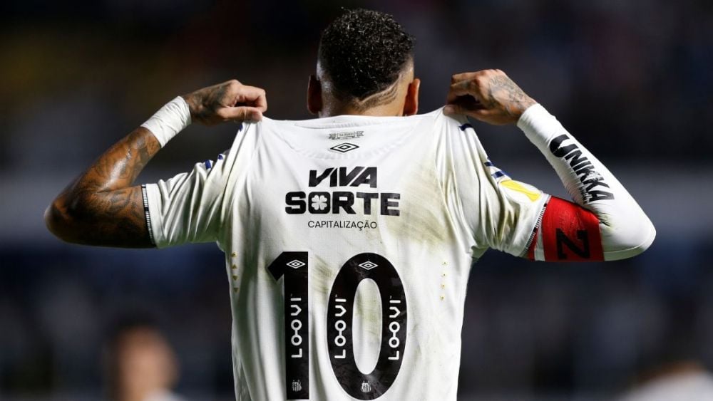 Neymar Jr. en el duelo entre el Santos y el Bragantino en el Campeonato Paulista 2025