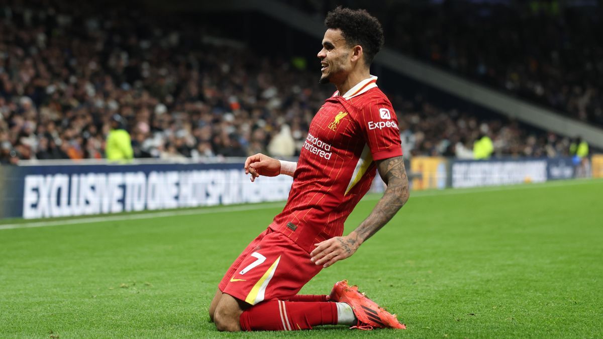 Luis Díaz en el duelo entre el Tottenham y el Liverpool en la Premier League