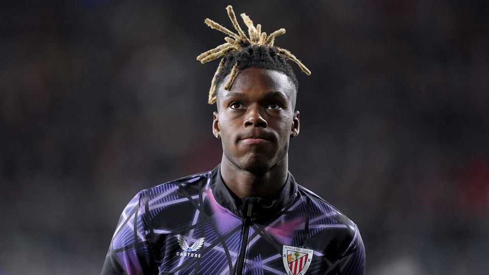 Nico Williams, antes de un partido con el Athletic Club