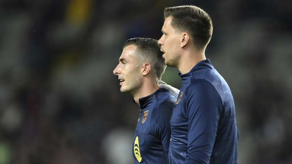 Wojciech Szczesny e Iñaki Peña con el Barça
