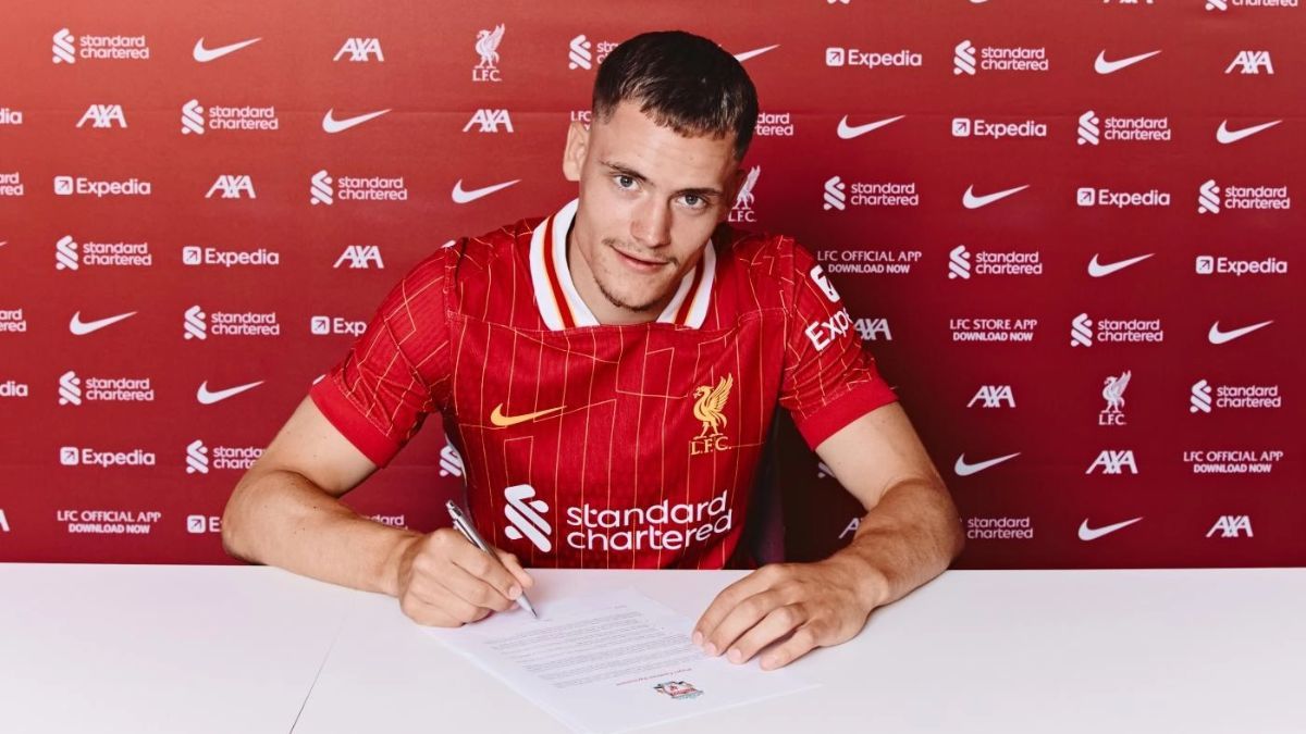 Florian Wirtz en su presentación como nuevo jugador del Liverpool