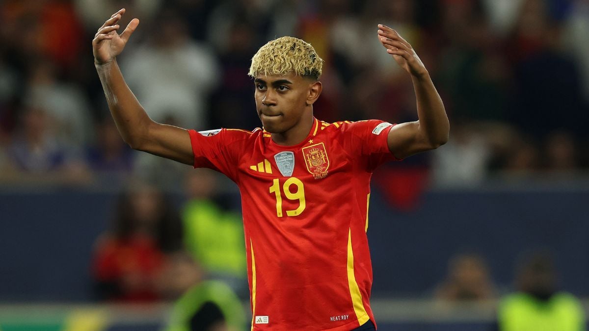 Lamine Yamal en el duelo entre la selección española y Francia en la UEFA Nations League 2025