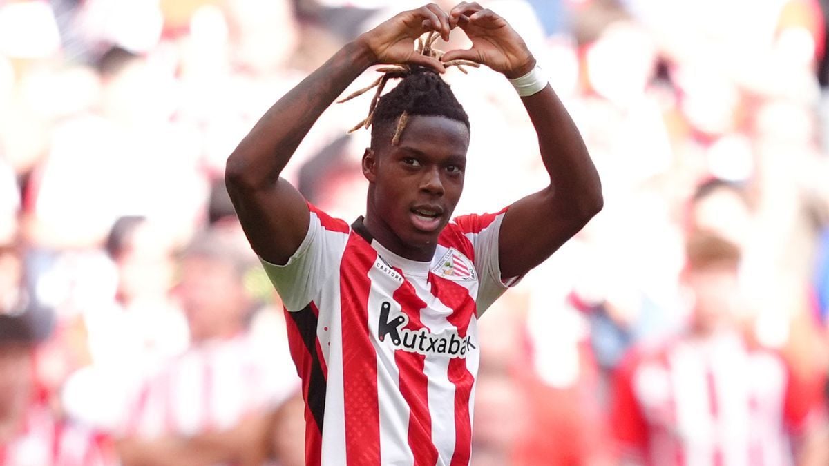 Nico Williams en el duelo entre el Athletic Club y el Real Valladolid en LaLiga EA Sports 2024/25