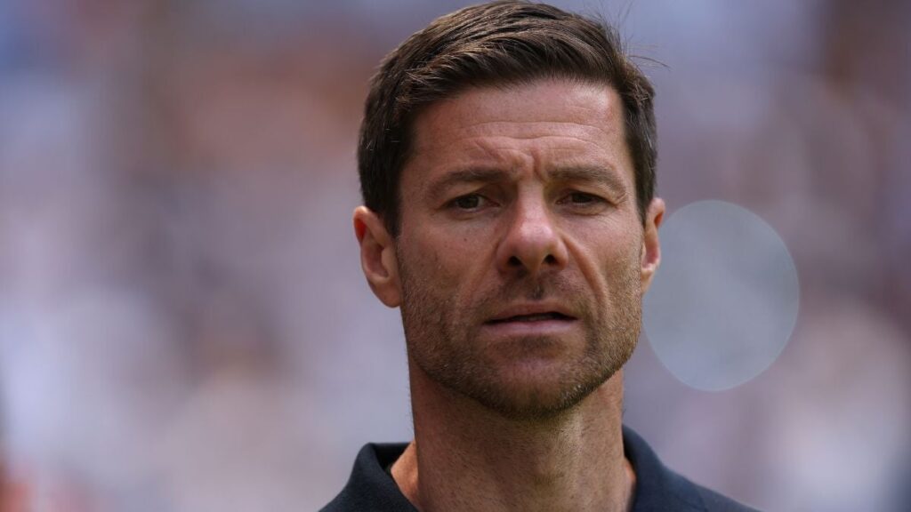 Xavi criticó el calor y fue juzgado, ¿Xabi Alonso igual?