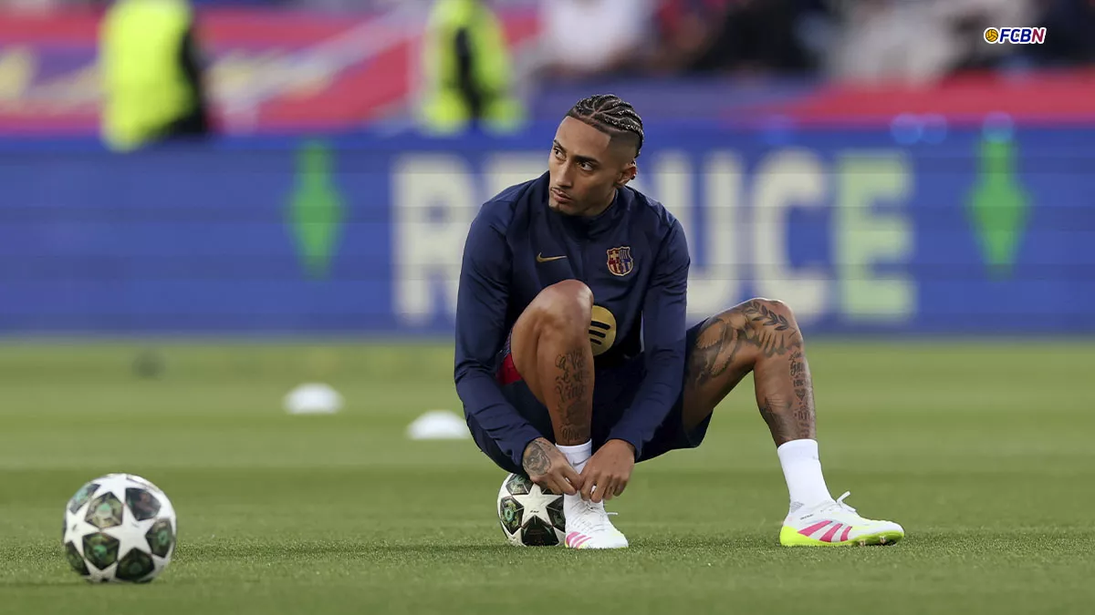 Raphinha, ante el reto de superar sus registros en la 24/25 y mantenerse en el XI