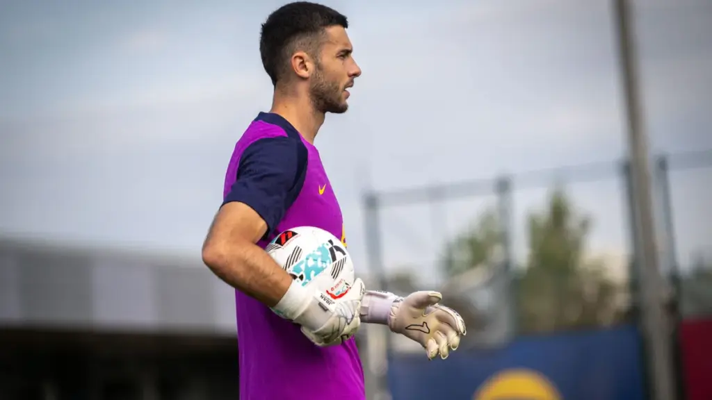 El motivo por el que el Barça aún no ha inscrito a Joan García pese a la baja de Ter Stegen