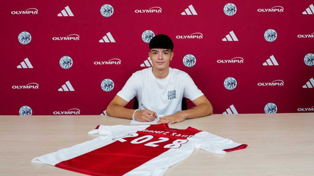 El Ajax ‘pesca’ en La Masia del Barça con el fichaje de Eloi Gómez