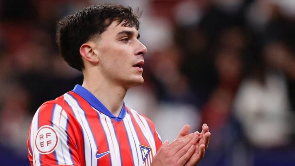 Gerónimo Spina, el central argentino que el Barça quiere arrebatar al Atlético