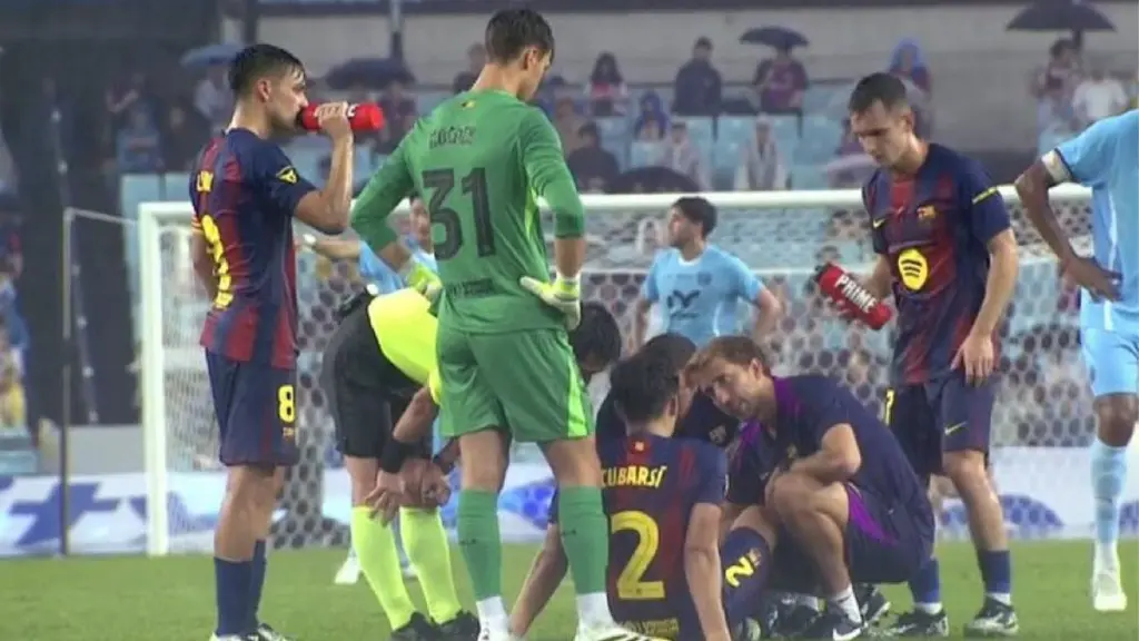 ¡Alarma en el Barça! Pau Cubarsí salió tocado ante el Daegu
