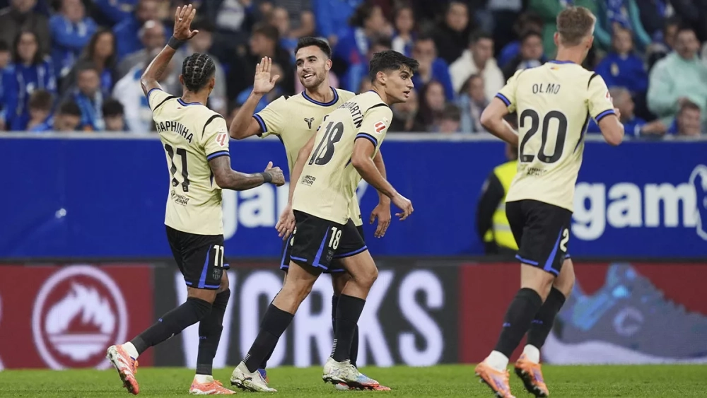 Eric García celebrando su gol en el Oviedo-Barça