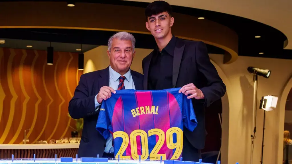 Marc Bernal, feliz tras renovar con el Barça: «Lo mejor está por venir»
