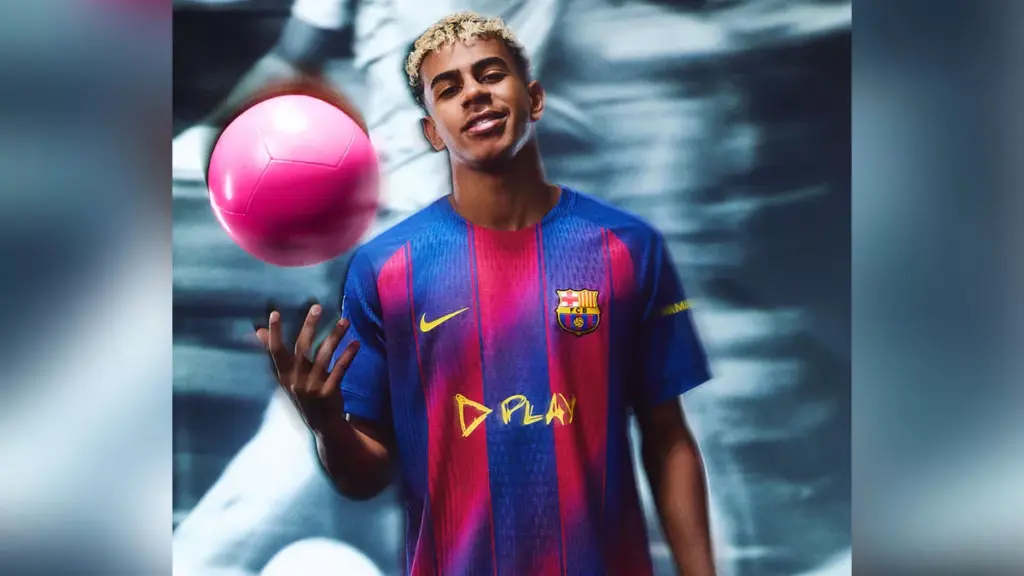 El Barça presenta su camiseta para el Clásico con Ed Sheeran como protagonista